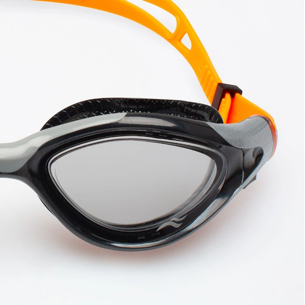 Zbliżenie na soczewkę okulary pływackie Aqua Speed Aquilo 